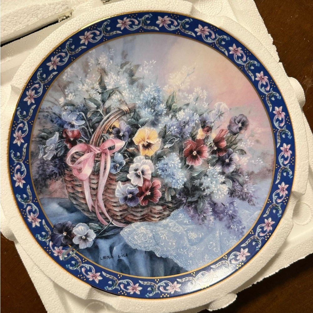 Vintage Decorative Plate by Lena Liu PANSIES Basket Bouquets Limited Edition
